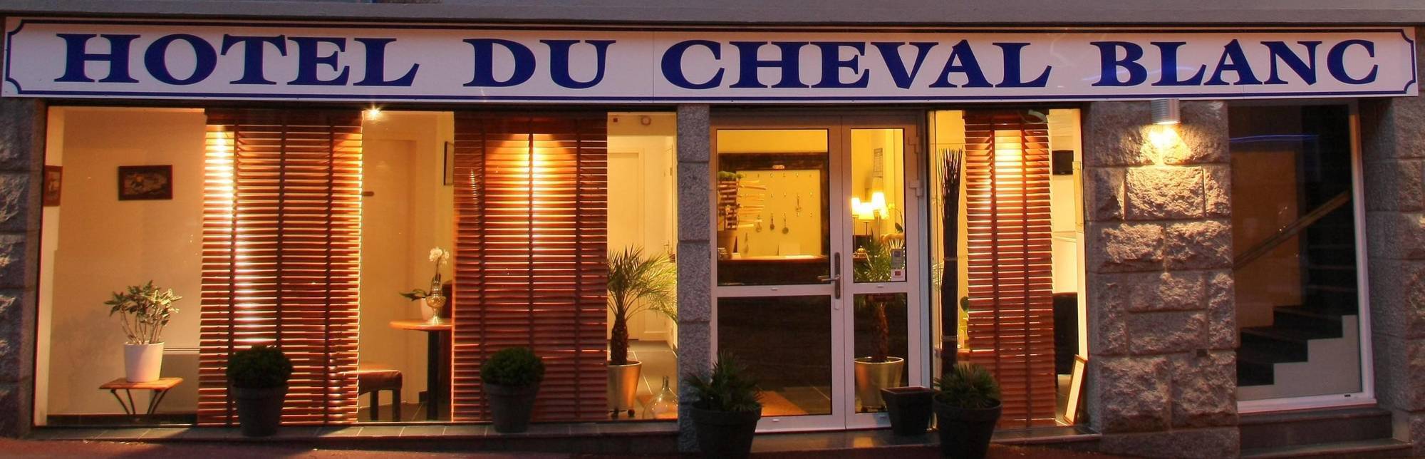 Auberge Du Cheval Blanc Baud Esterno foto